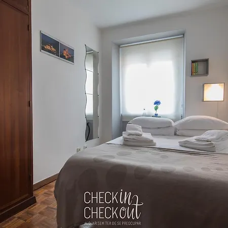 Checkincheckout Village Apartamento *