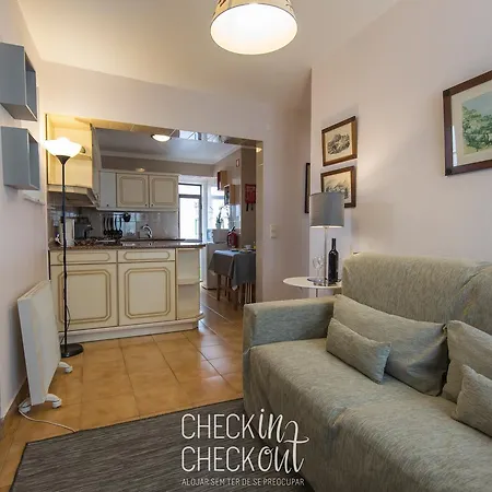 Checkincheckout Village Sintra