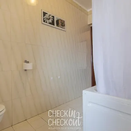 Checkincheckout Village Sintra